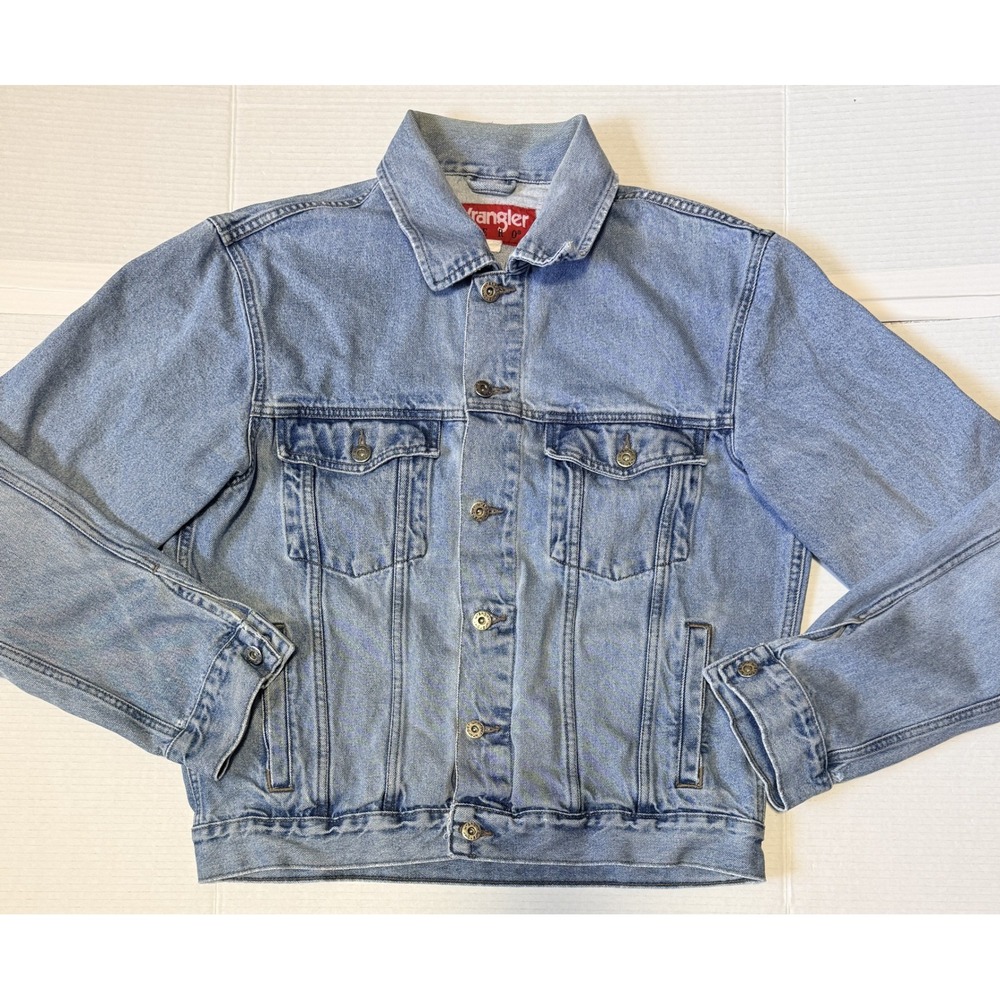WRANGLER Hero - Men's Denim Jean Jacket - Blue Light Wash Trucker - Medium